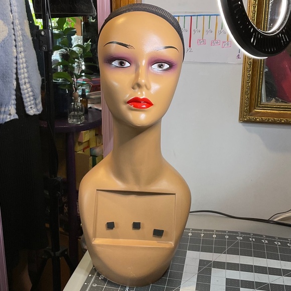 Accessories - Long Neck Mannequin Head